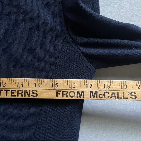 Babaton Aritzia Power Blazer Navy Open-Front 3/4 Sleeve Jacket Sz 2 - Picture 10 of 12